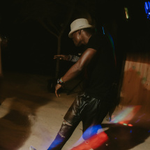 Fiesta_Cubana_Is_Cell_Black_Totem_359